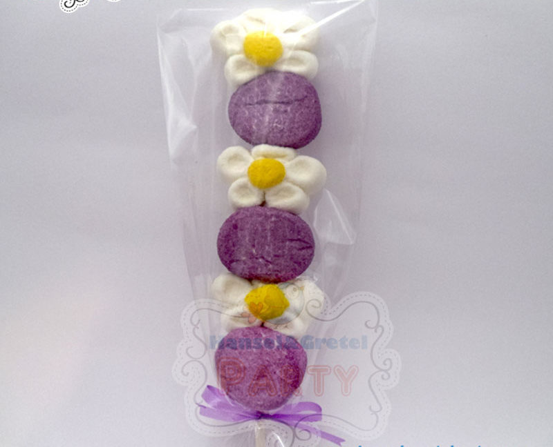 Spiedino di caramelle Marshmallow margherita e palle viola